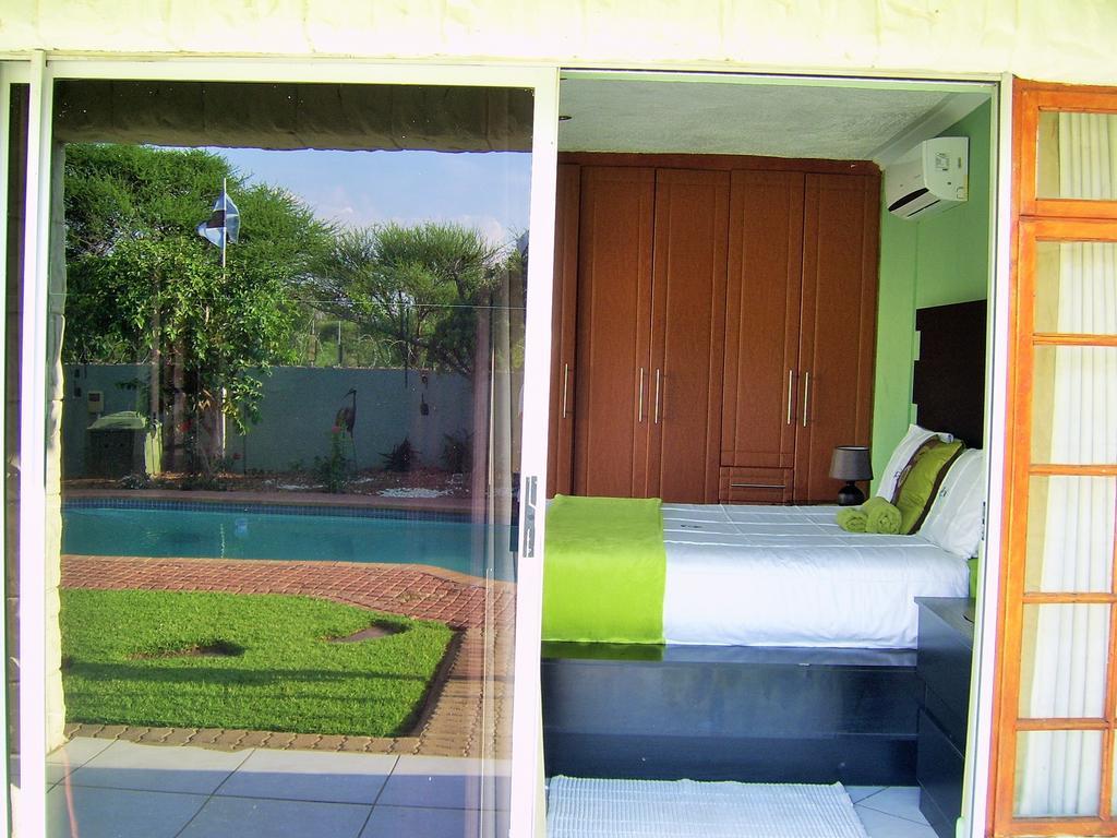 Berry Bliss Guest House Gaborone Bagian luar foto